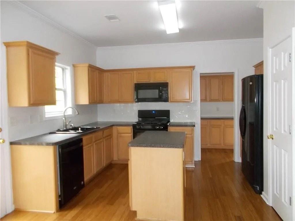 3720 Cranford Ct Sw - Photo 2 of 9