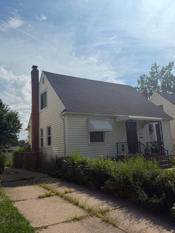 14312 Corridon Ave - Photo 2 of 3