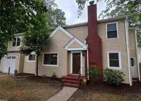featured image of 104 E Severn Rd