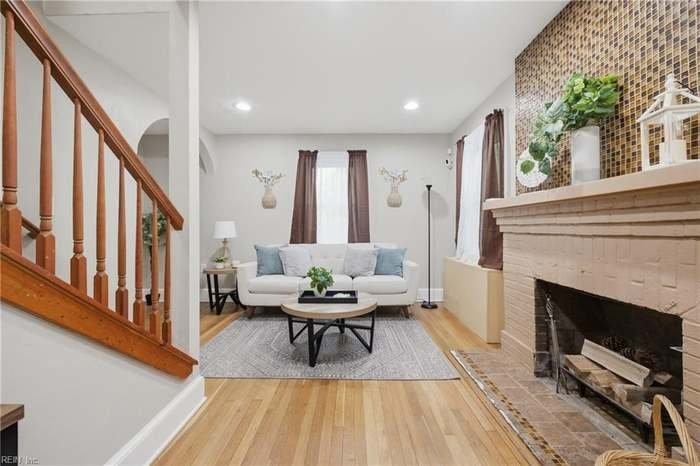 104 E Severn Rd - Photo 2 of 20