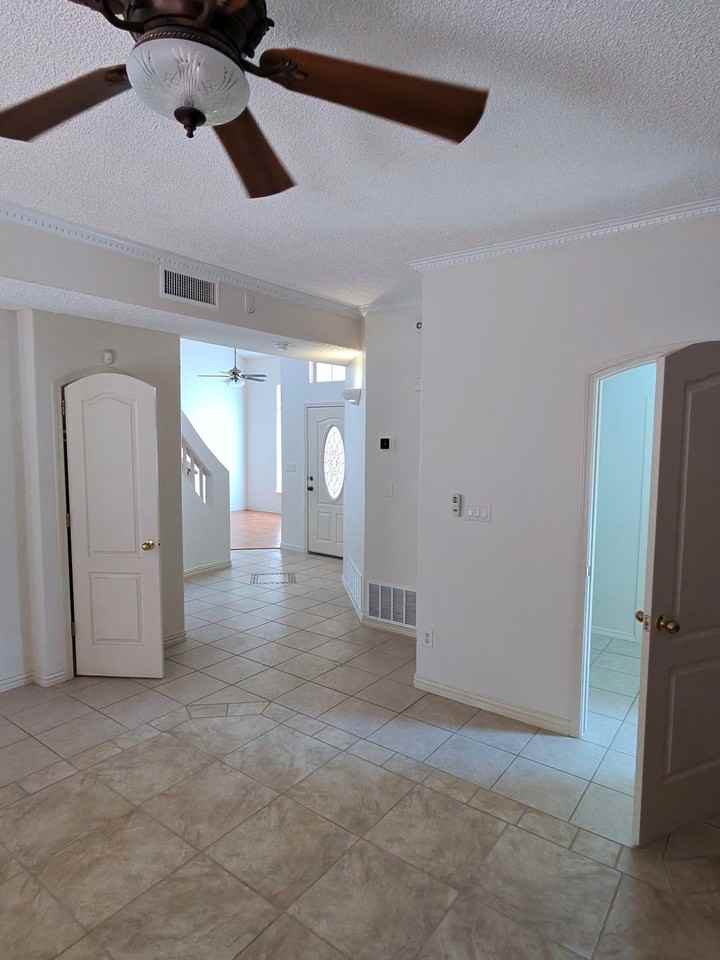3081 Tierra Humeda Dr - Photo 3 of 10