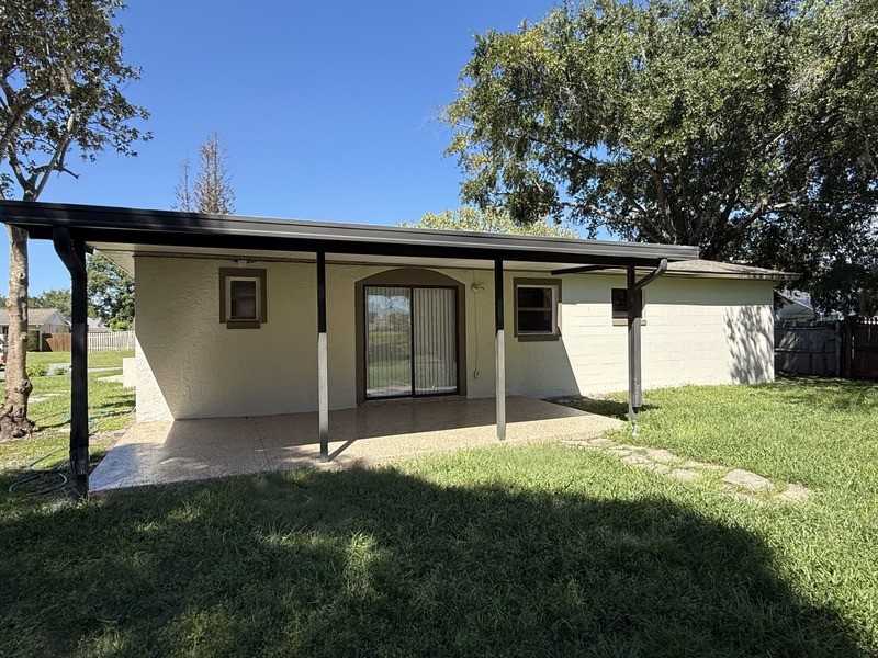 105 Wax Myrtle Dr - Photo 2 of 16