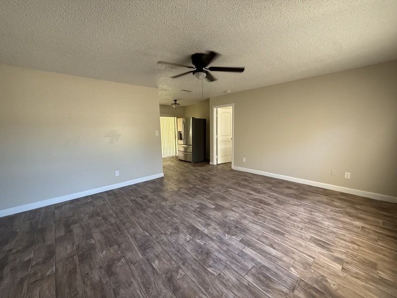 105 Wax Myrtle Dr - Photo 4 of 16