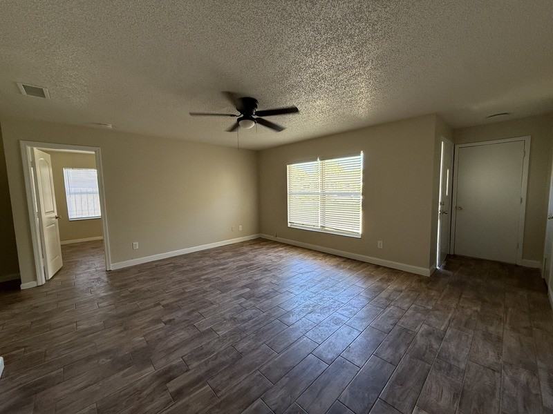105 Wax Myrtle Dr - Photo 5 of 16