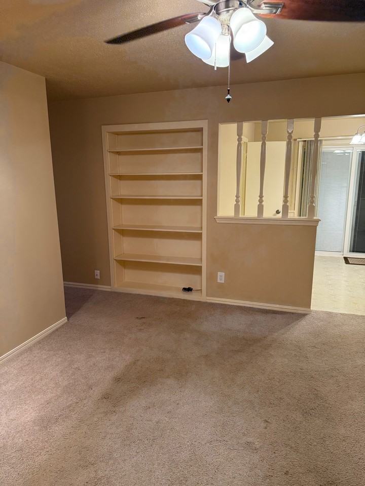 3009 N Woodcrest Dr #NA - Photo 2 of 17