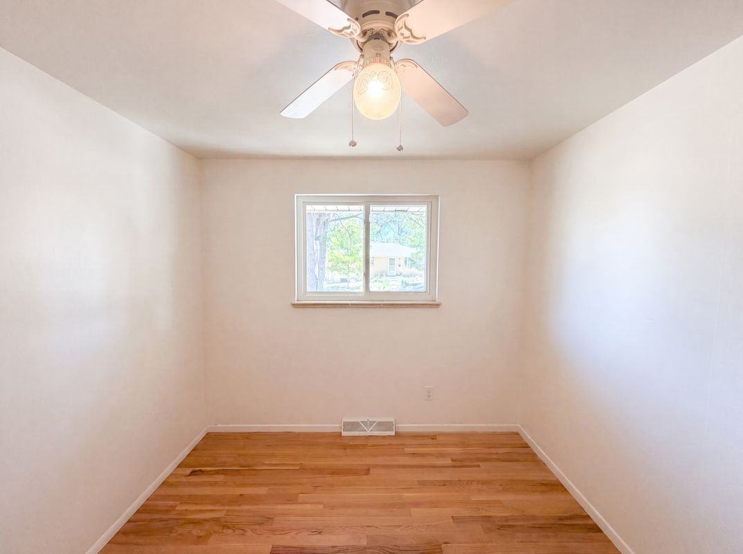 5667 Johnson Street - Photo 5 of 16