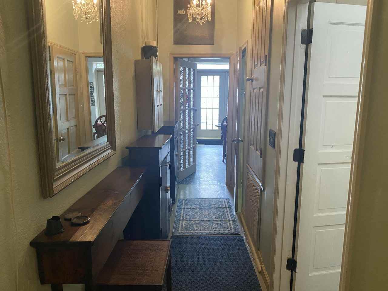 135 Laurens St Nw #A - Photo 3 of 12