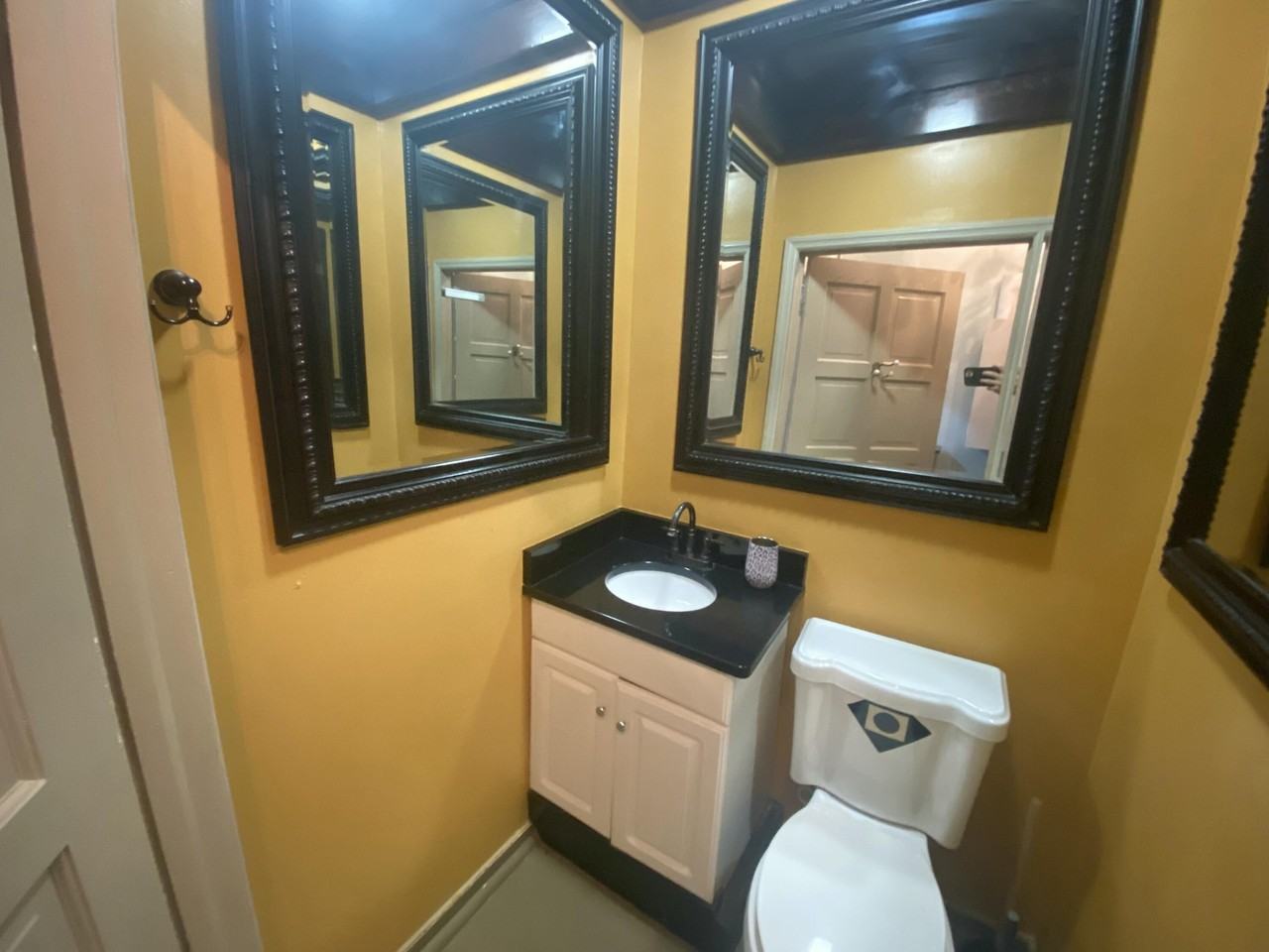 135 Laurens St Nw #A - Photo 6 of 12