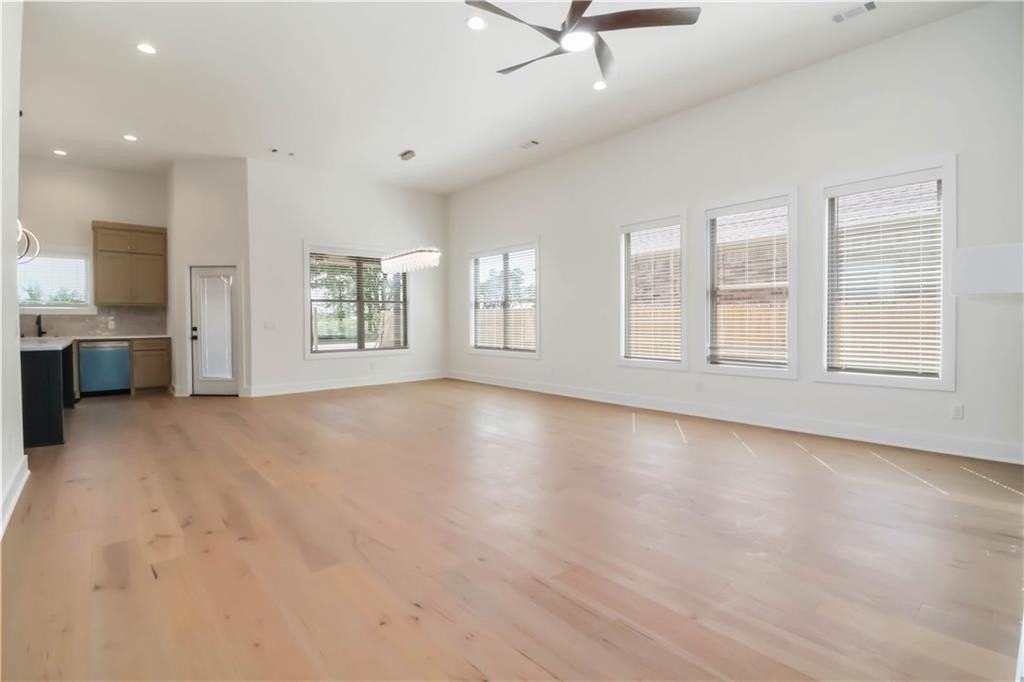 6909 Sw Basswood Ave - Photo 4 of 11