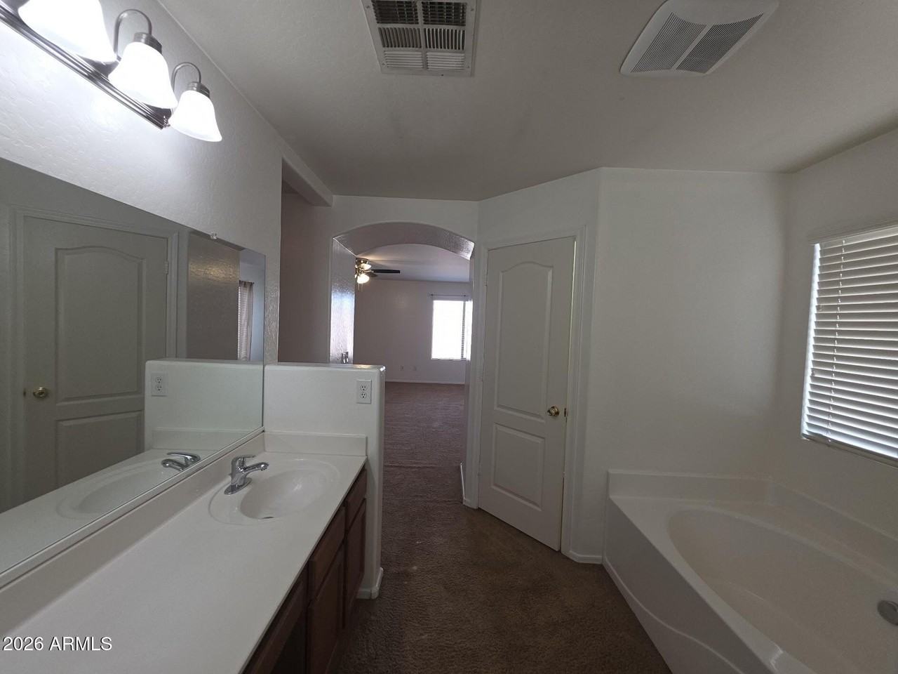 37189 W Leonessa Ave - Photo 4 of 36