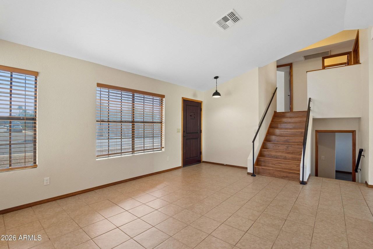 19222 N 12th St - Photo 5 of 40