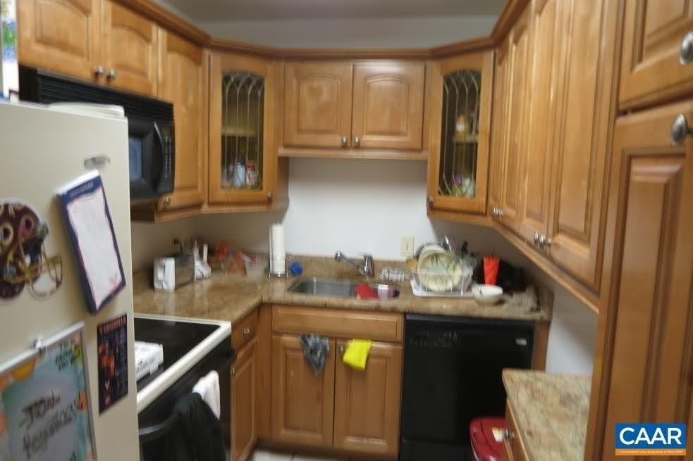 1215 Wertland St #B33 - Photo 3 of 11