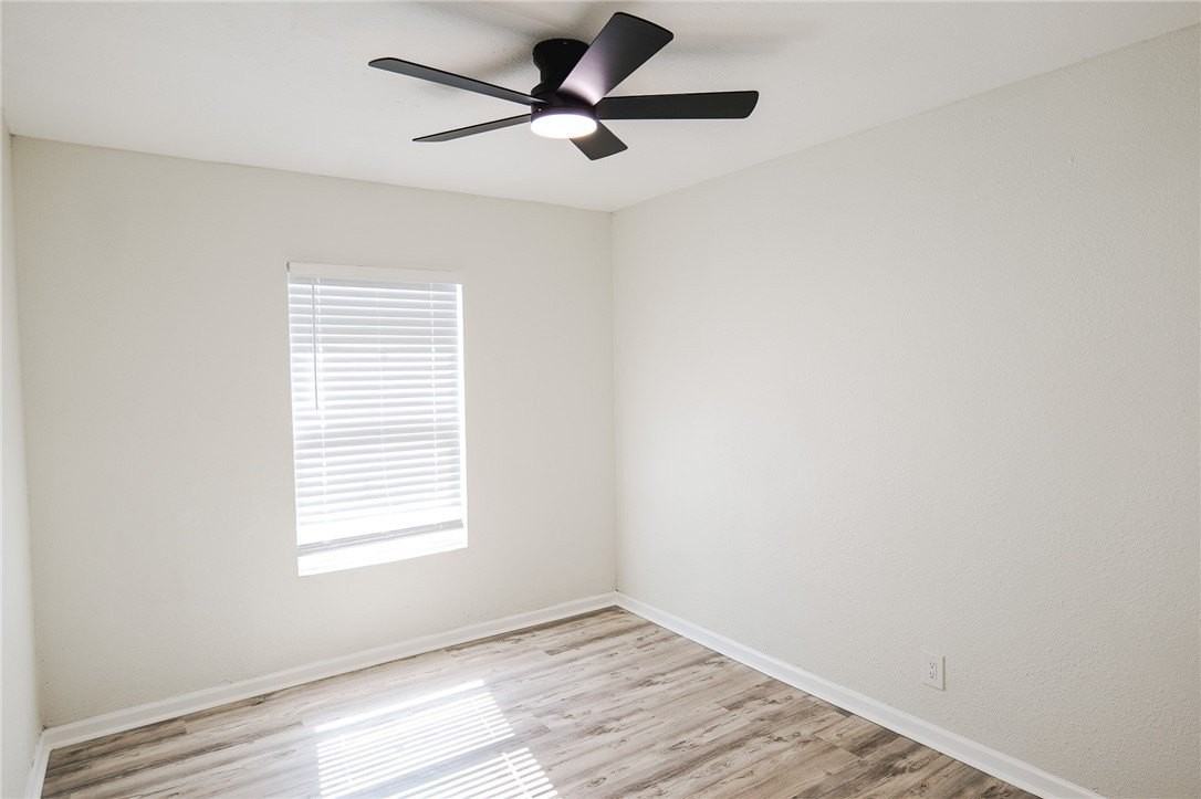 1509 Devon Dr - Photo 3 of 26