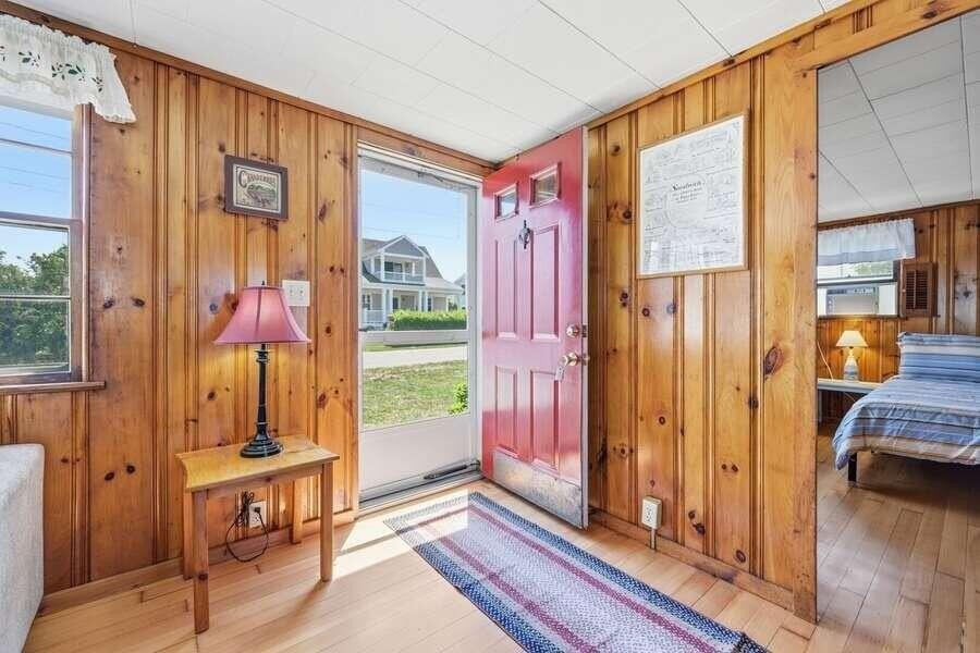21 Chadwell Ave - Photo 2 of 23