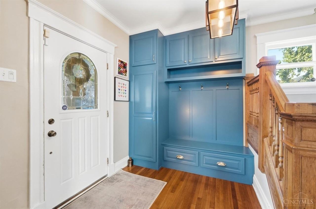 2820 Linwood Ave - Photo 3 of 47