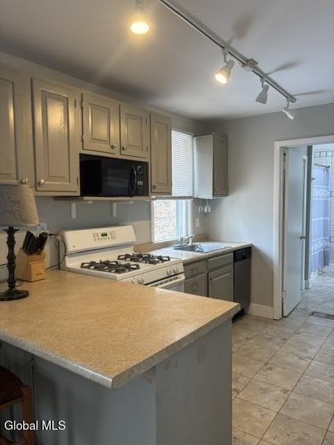 26 Excelsior Spring Ave - Photo 5 of 12