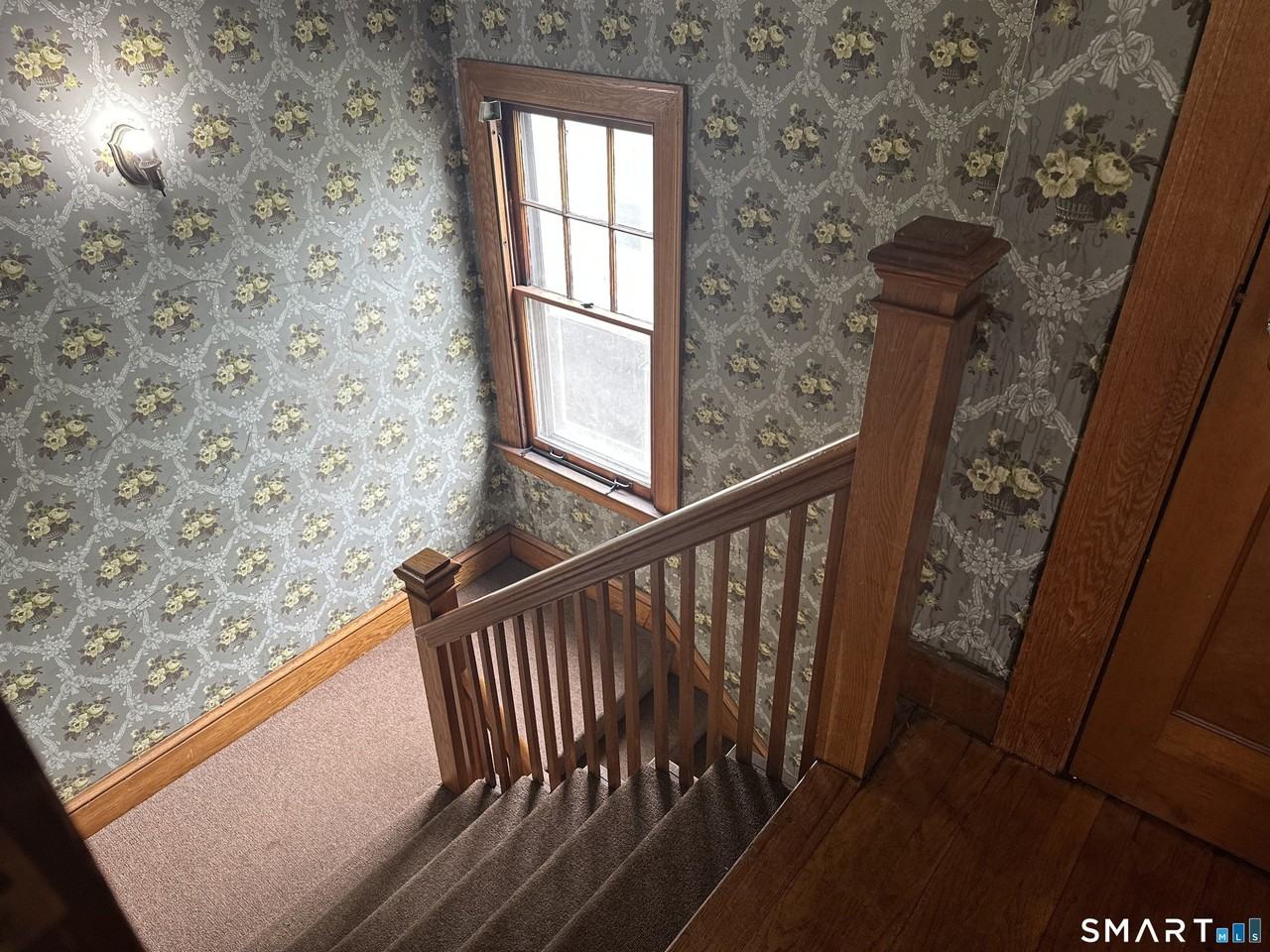 35 Woodmere Rd - Photo 2 of 18