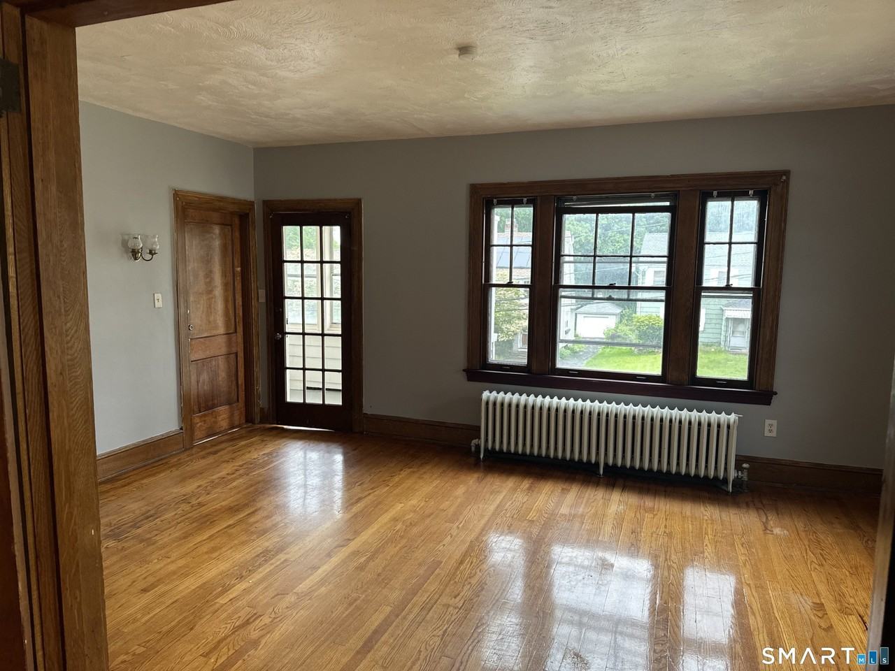 35 Woodmere Rd - Photo 4 of 18