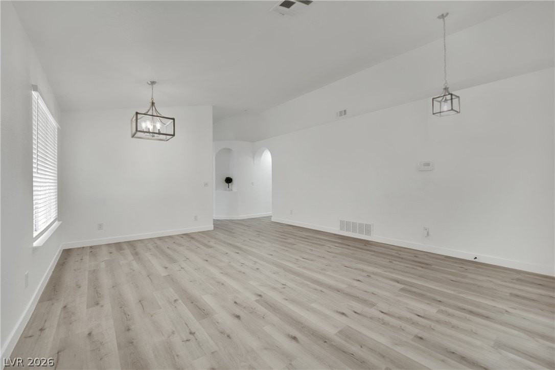 9228 Sun Rose Ave - Photo 4 of 33