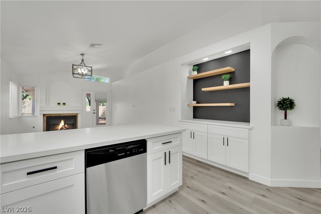 9228 Sun Rose Ave - Photo 6 of 33