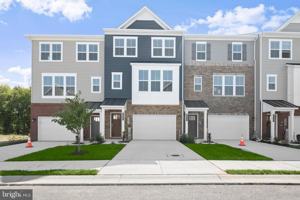 featured image of 643 Eastland Row