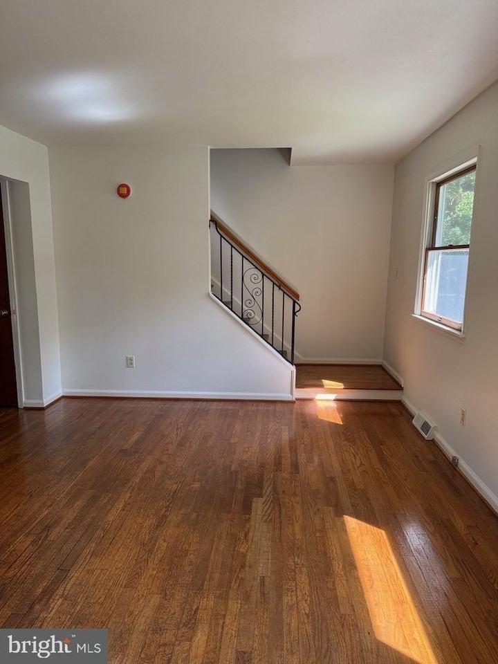 6025 Honey Hollow Rd - Photo 7 of 31