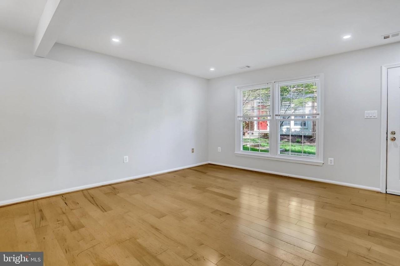 2560 S Arlington Mill Dr Apt A - Photo 7 of 50