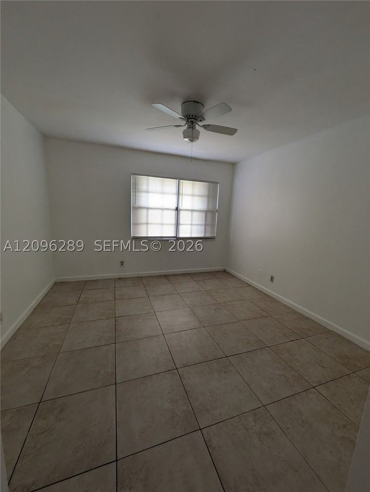 1326 Sw 75th Ave - Photo 5 of 16