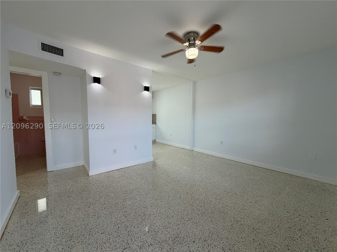 1460 Sw 4th St #5 - Photo 2 of 10