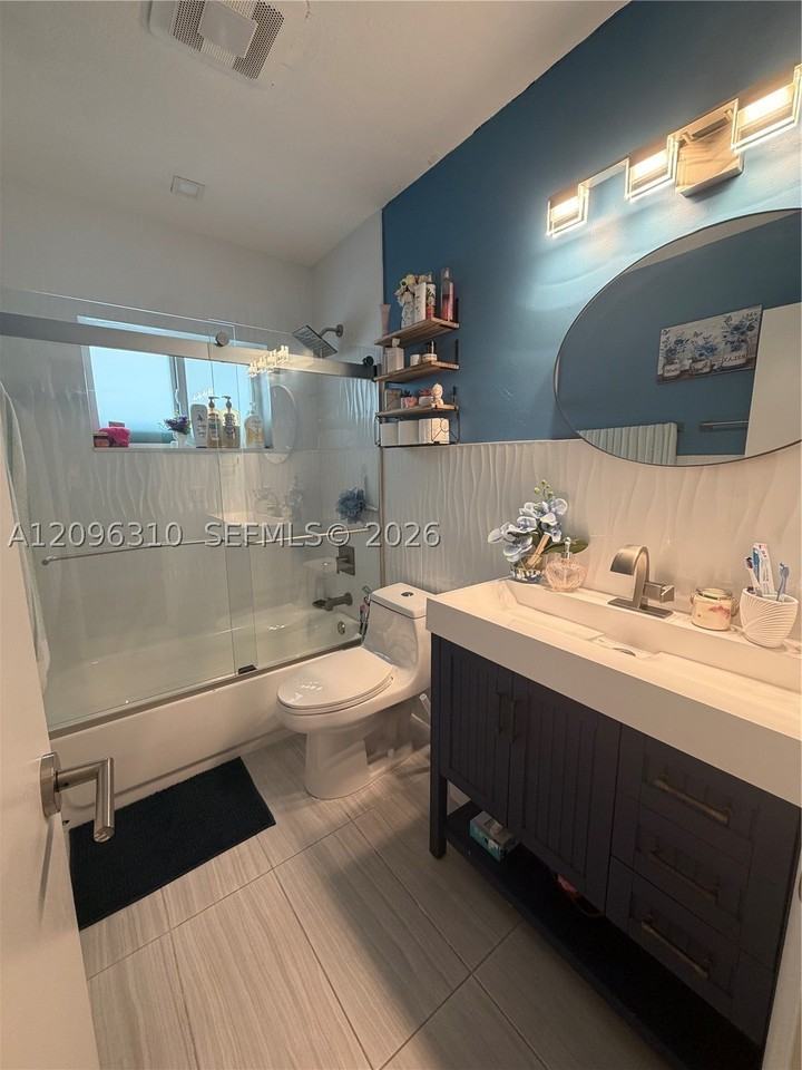 6355 Sw 23rd St - Photo 7 of 8