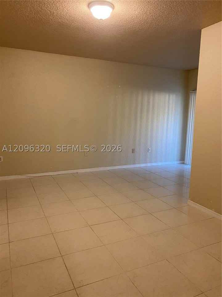 307 Belmont Ln - Photo 6 of 11
