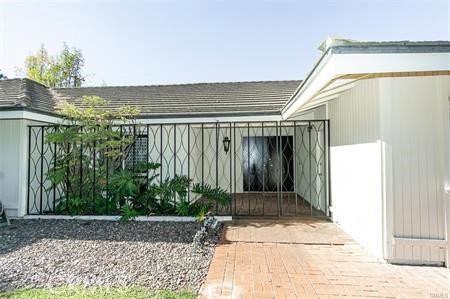 2921 Juanita Pl - Photo 2 of 8