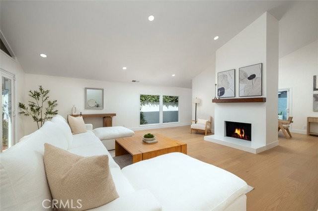 3834 Mistral Dr - Photo 2 of 8