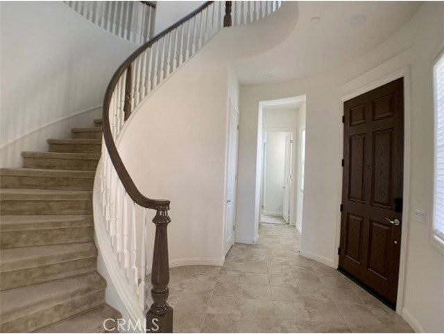 58 Acadia Ct - Photo 3 of 8