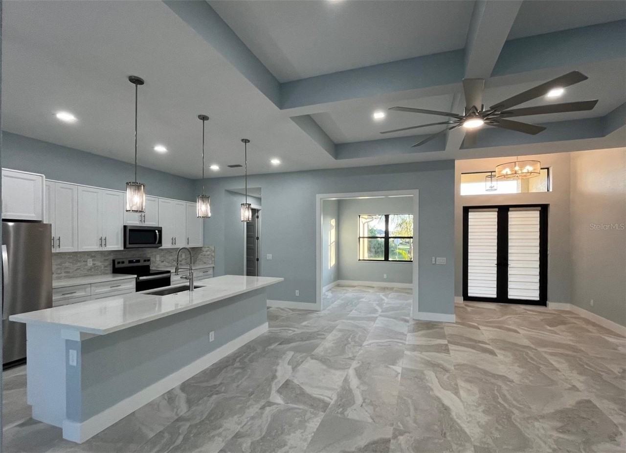 13342 Commonwealth Ave - Photo 3 of 25