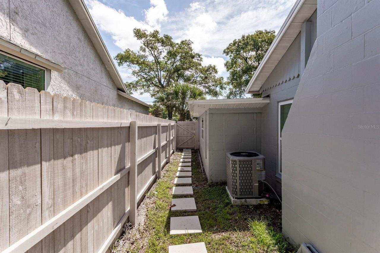 1050 Herman Ave - Photo 7 of 43