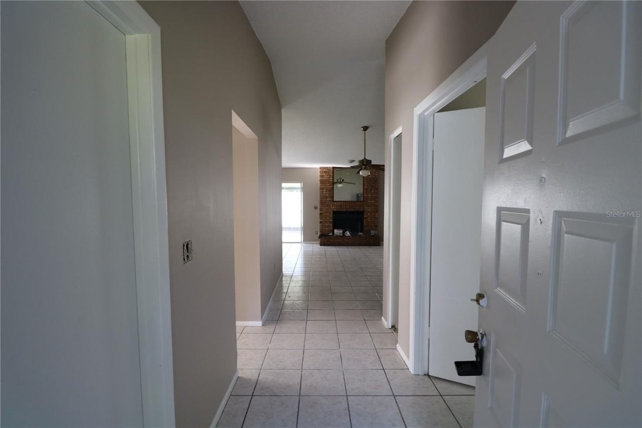 5018 Oakshire Dr - Photo 2 of 29