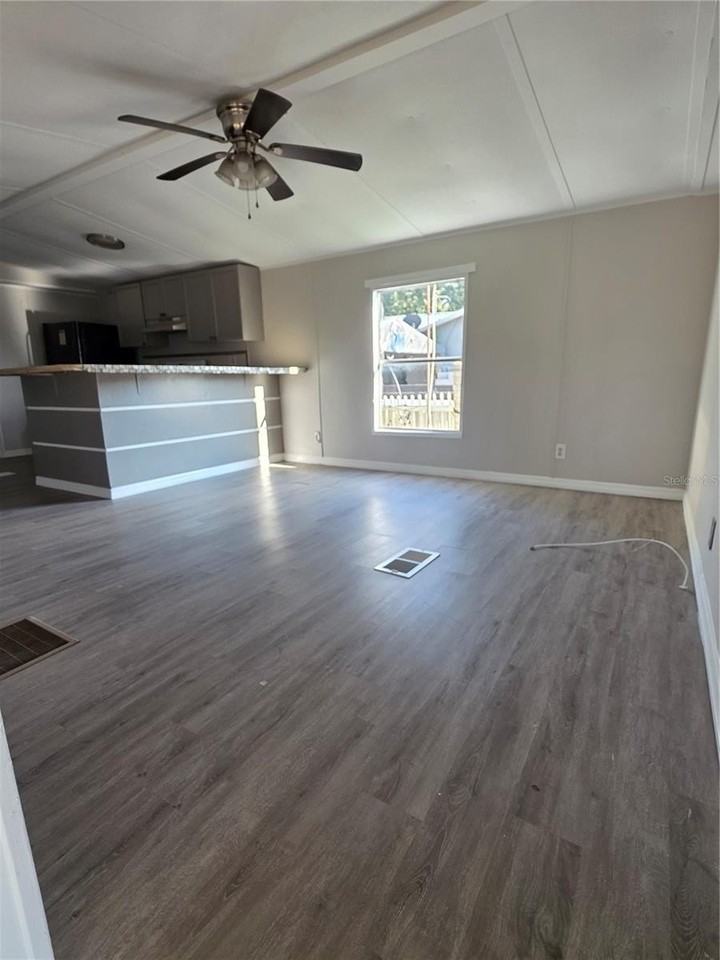 14900 Porter St - Photo 4 of 22