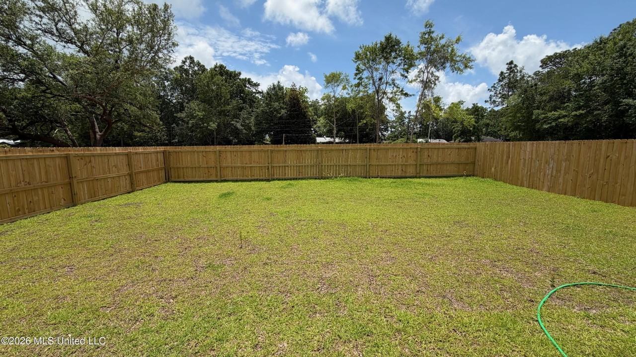 14933 Dantzler Rd - Photo 3 of 15