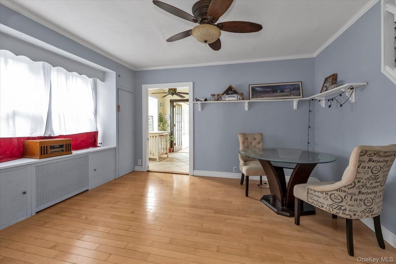 52 Syracuse St - Photo 6 of 13