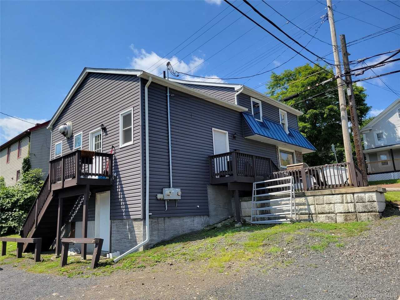 1 S Montgomery St #B - Photo 2 of 14