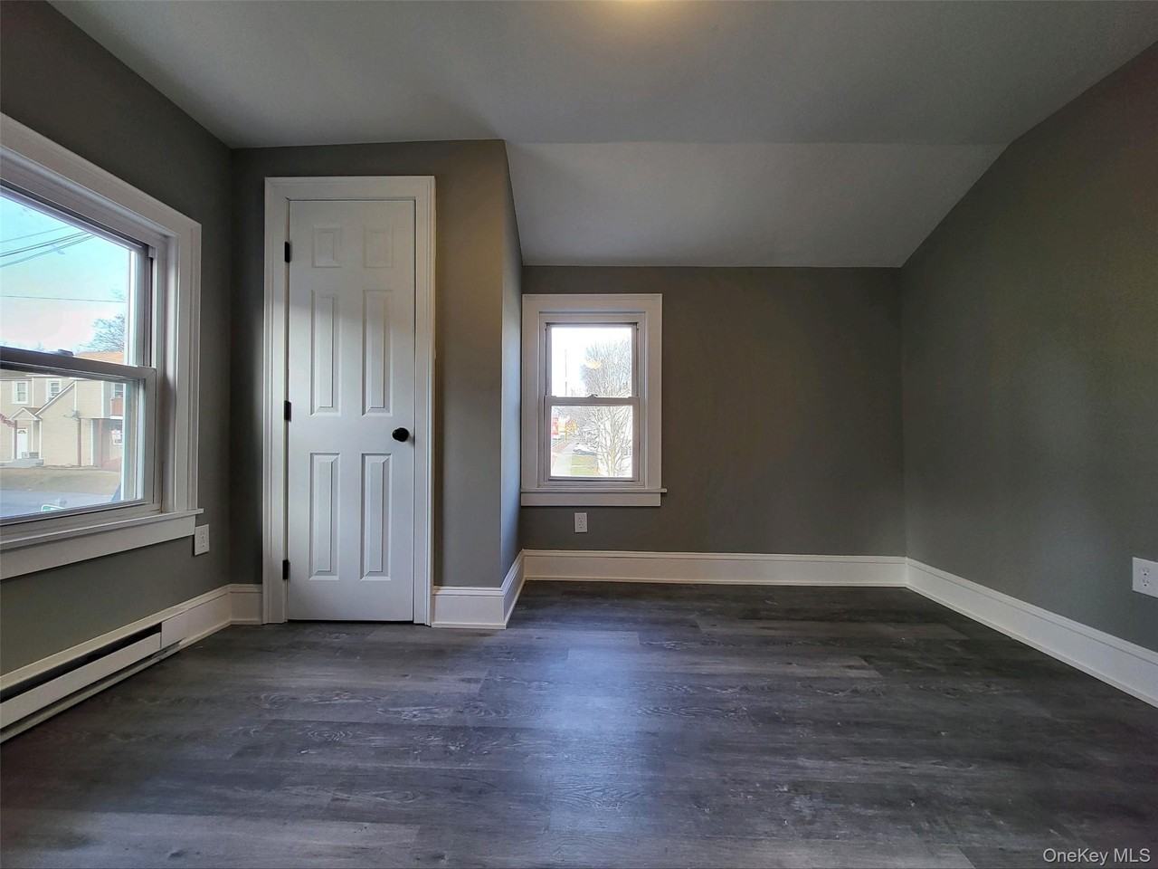 1 S Montgomery St #B - Photo 5 of 14