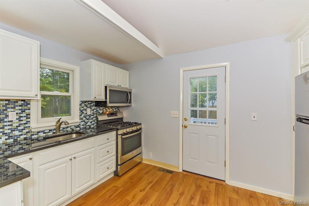 31 East St - Photo 3 of 10