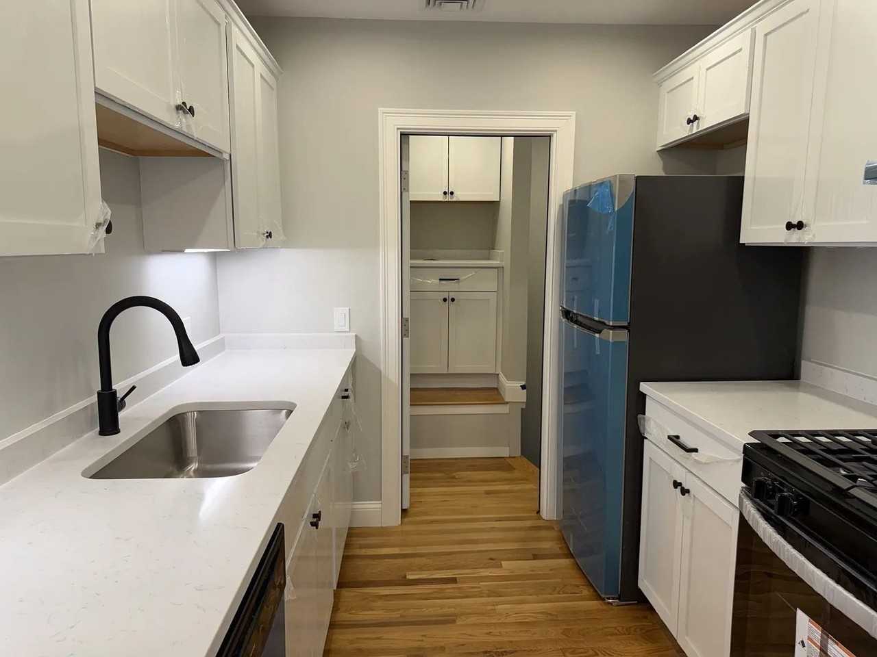 13 Ebbett Ave #13 - Photo 5 of 8