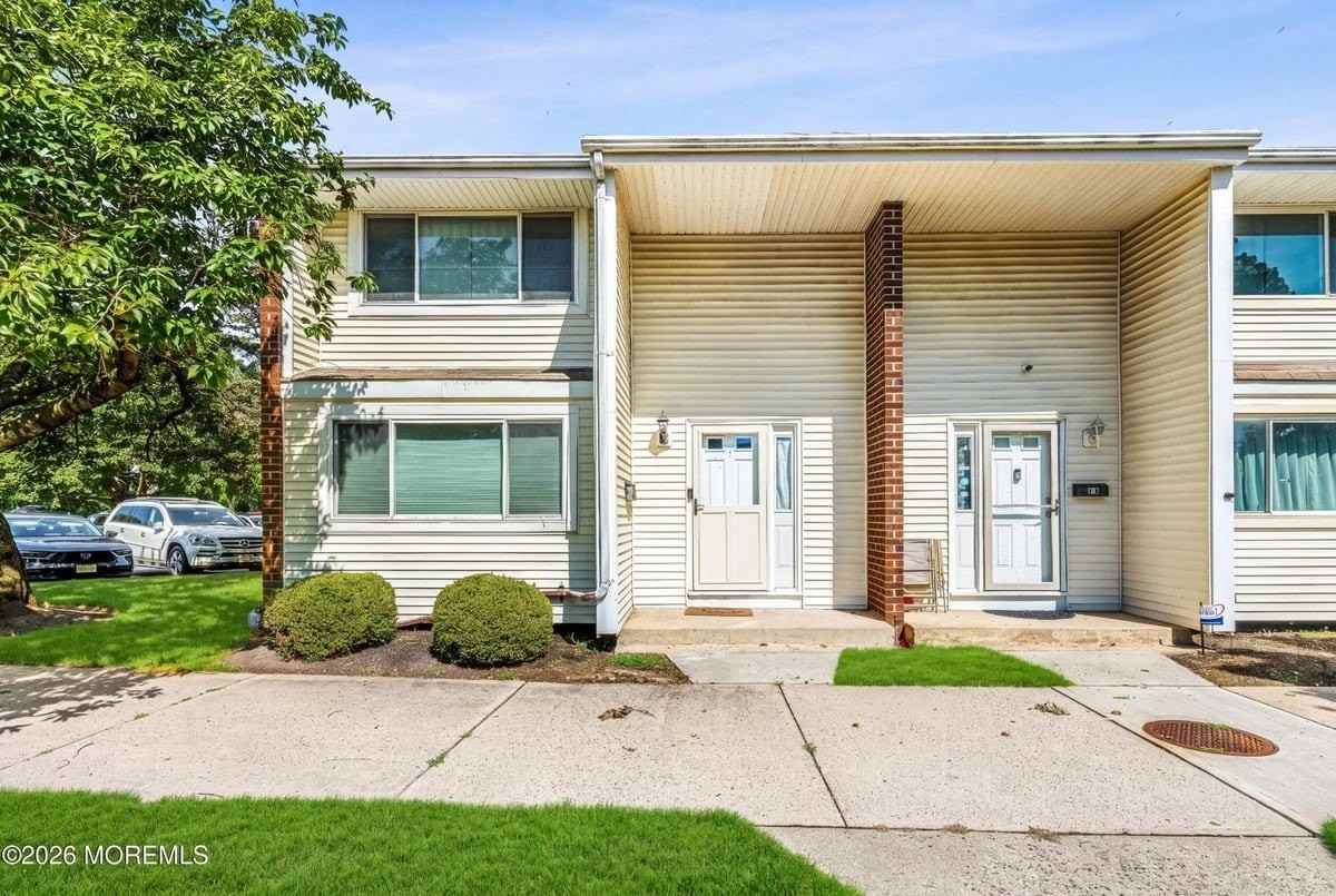 1 Quincy Cir - Photo 2 of 37