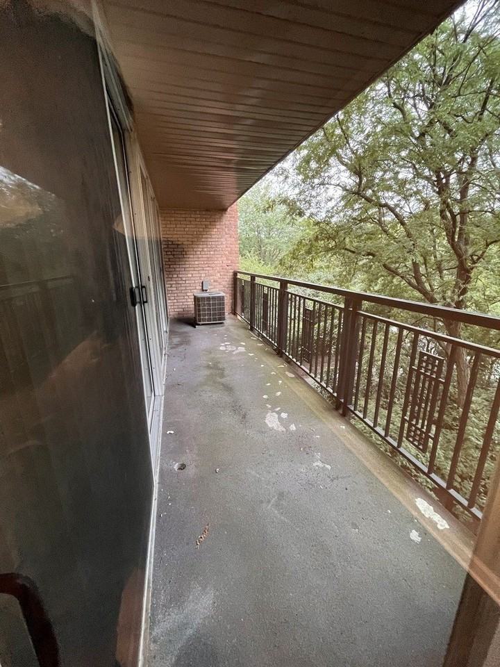 5950 Oakwood Dr #4D - Photo 5 of 14