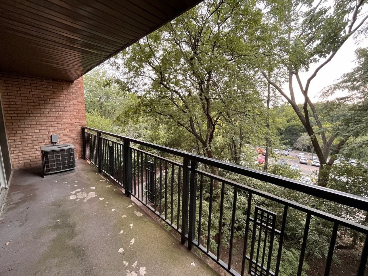 5950 Oakwood Dr #4D - Photo 7 of 14