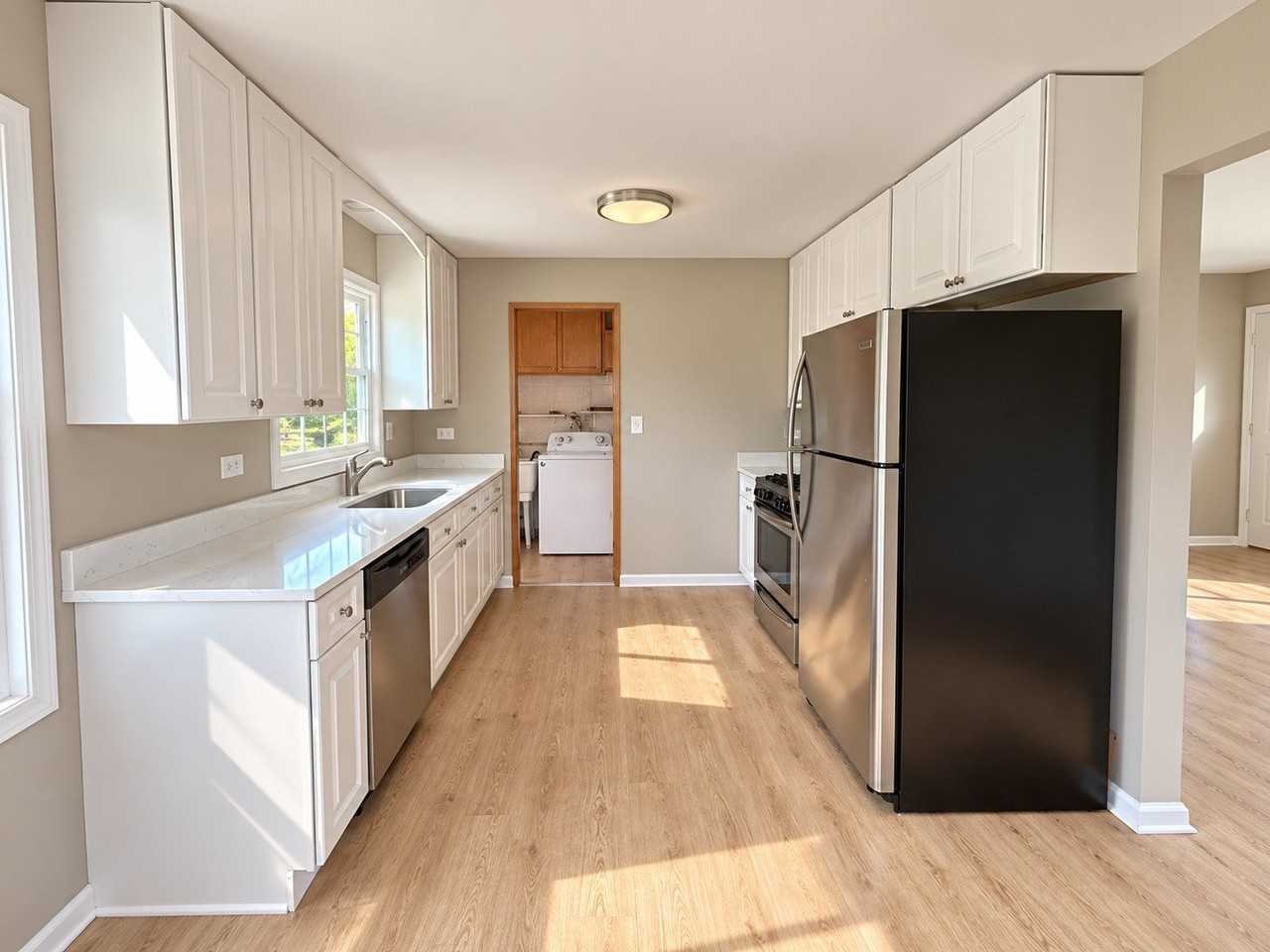 11034 Revere Rd - Photo 3 of 16