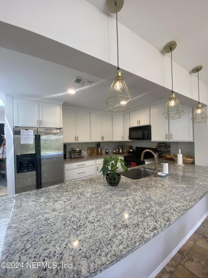 141 Abaco Way - Photo 3 of 41