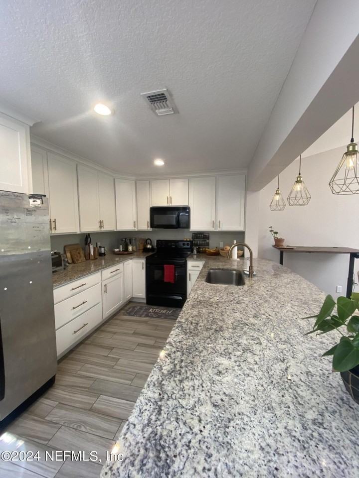 141 Abaco Way - Photo 4 of 41